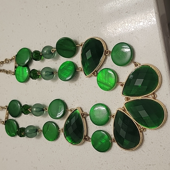 Charming Charlie Emerald Green and Gold Statement Necklace - Picture 2 of 4